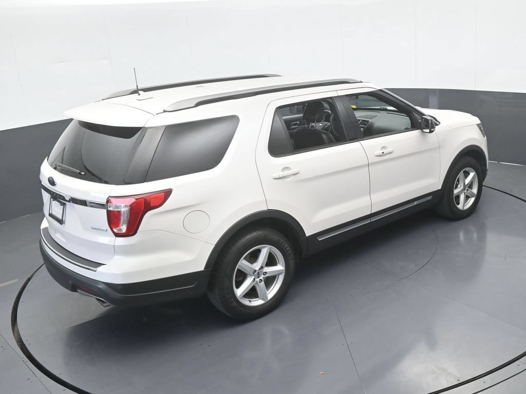 Used 2018 Ford Explorer XLT w/ Equipment Group 202A FWD image 54