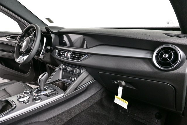 New 2025 Alfa Romeo Stelvio Sprint w/ Convenience Package image 22