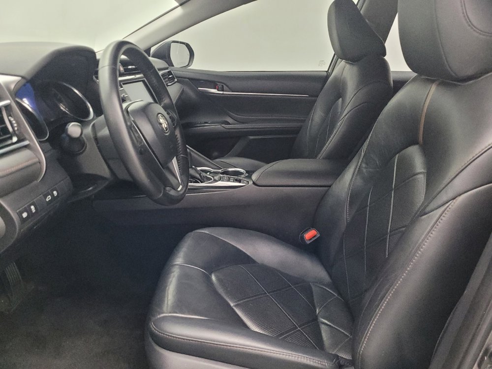 Used 2018 Toyota Camry XLE image 17