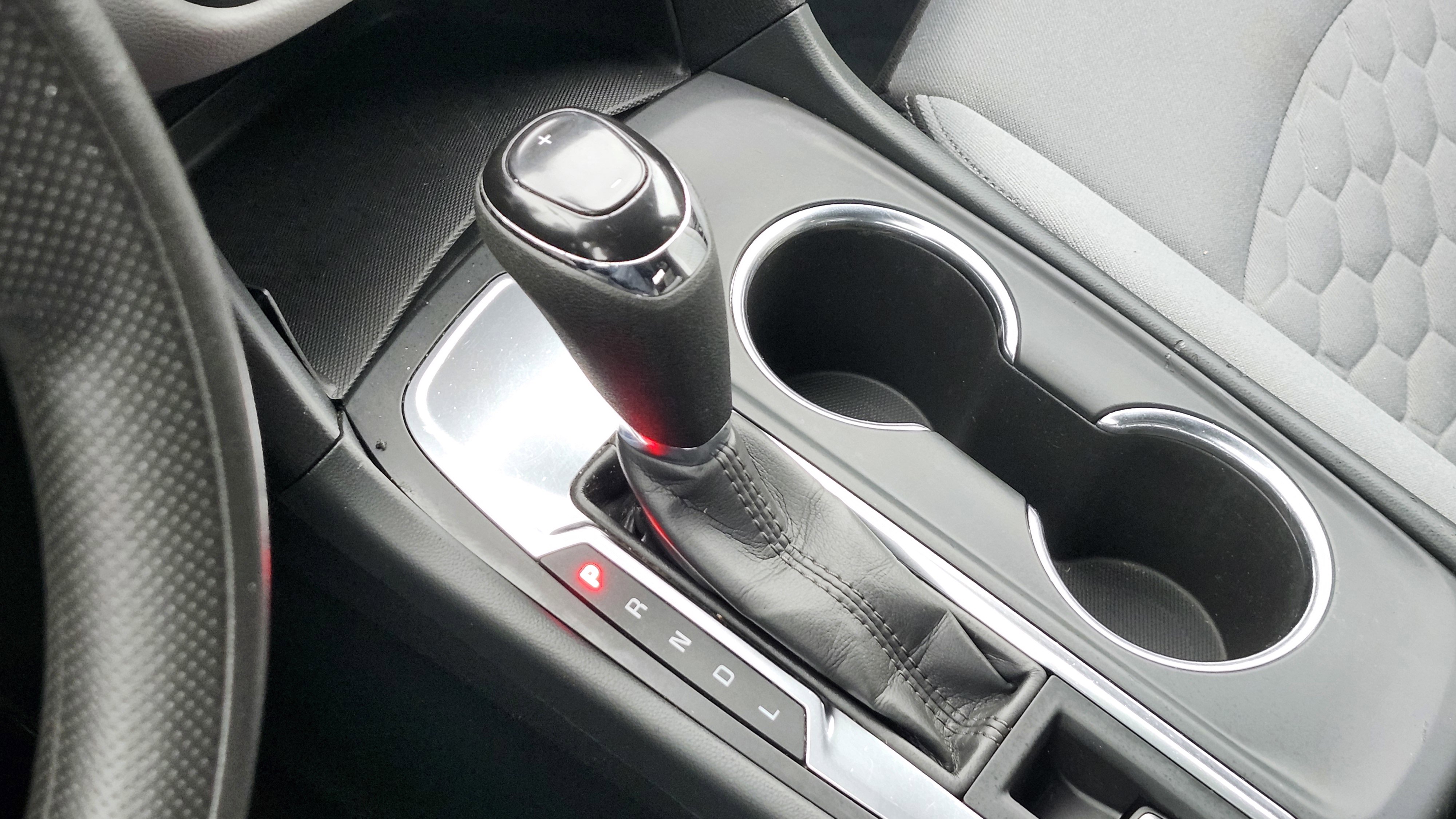 Used 2021 Chevrolet Equinox LS w/ LS Convenience Package image 27