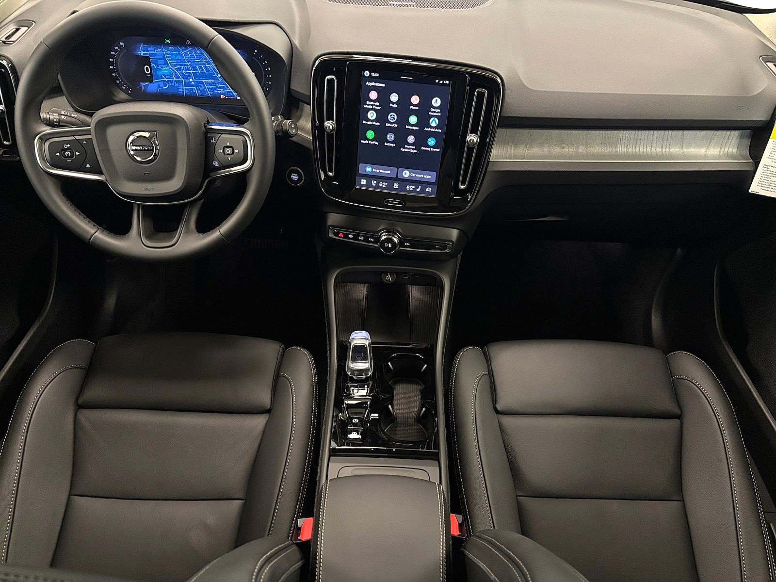 New 2026 Volvo XC40 B5 Ultra w/ Protection Package Premier AWD/4WD image 15