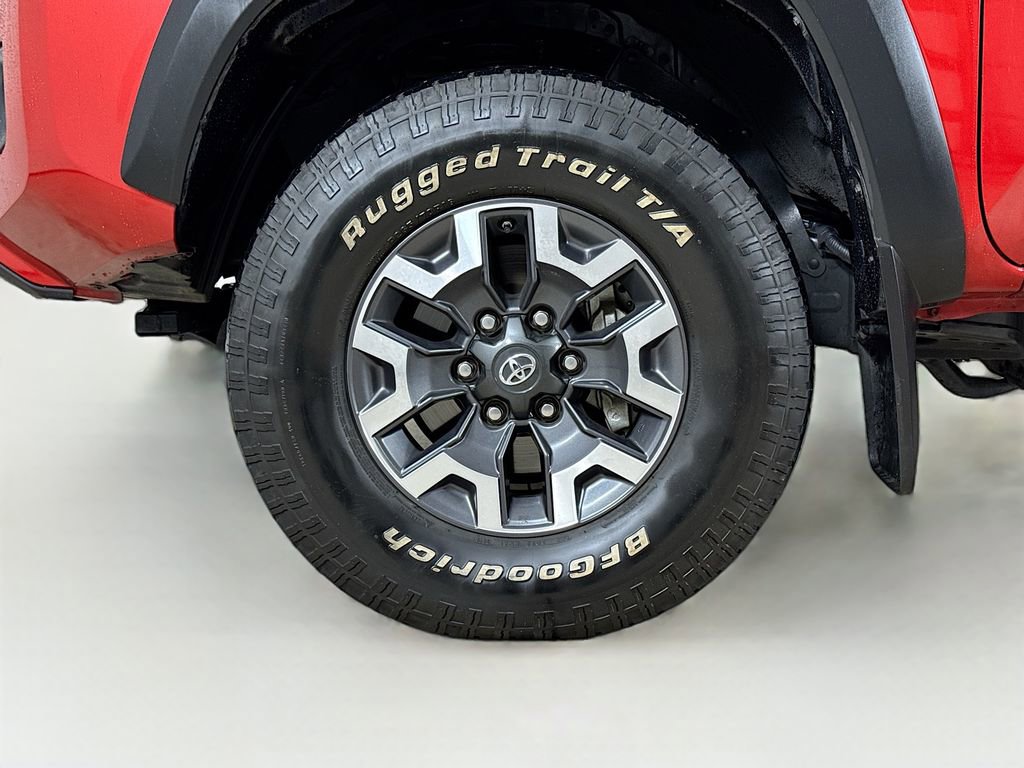 Certified 2018 Toyota Tacoma TRD Off-Road image 22