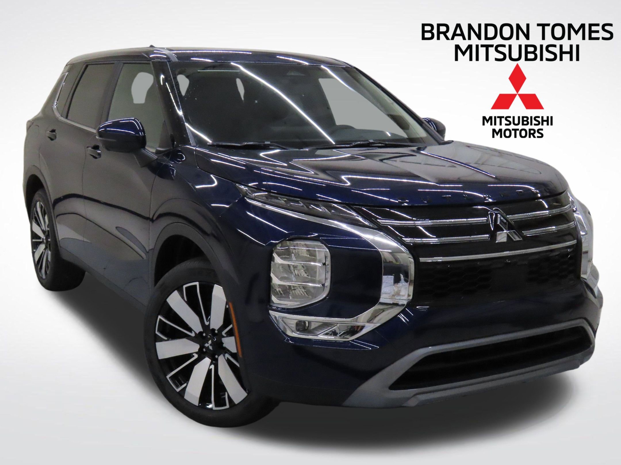 New 2025 Mitsubishi Outlander SE