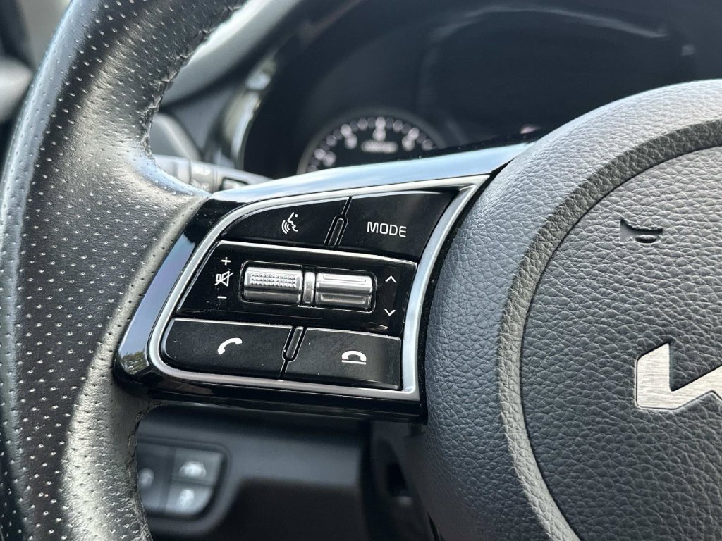 Used 2022 Kia Seltos SX w/ Sunroof Package AWD/4WD image 28