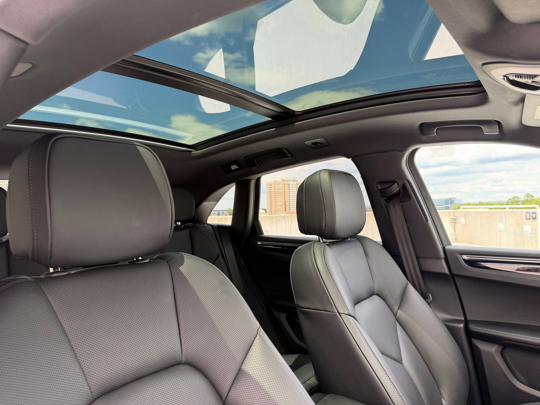 Certified 2026 Porsche Macan AWD/4WD image 13