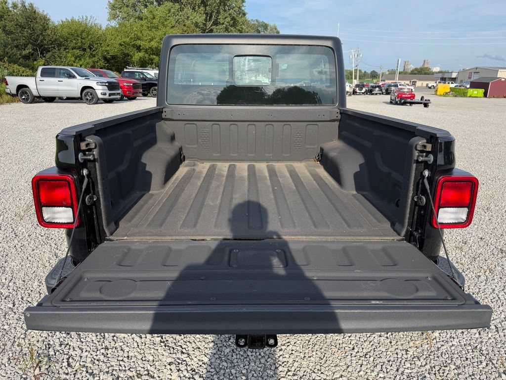 Used 2022 Jeep Gladiator Sport w/ Trailer Tow Package AWD/4WD image 18