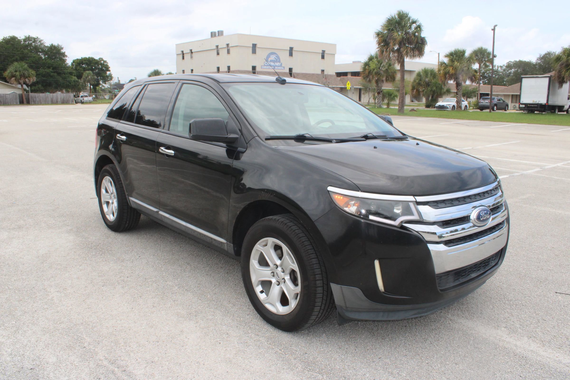 Used 2011 Ford Edge SEL FWD image 30