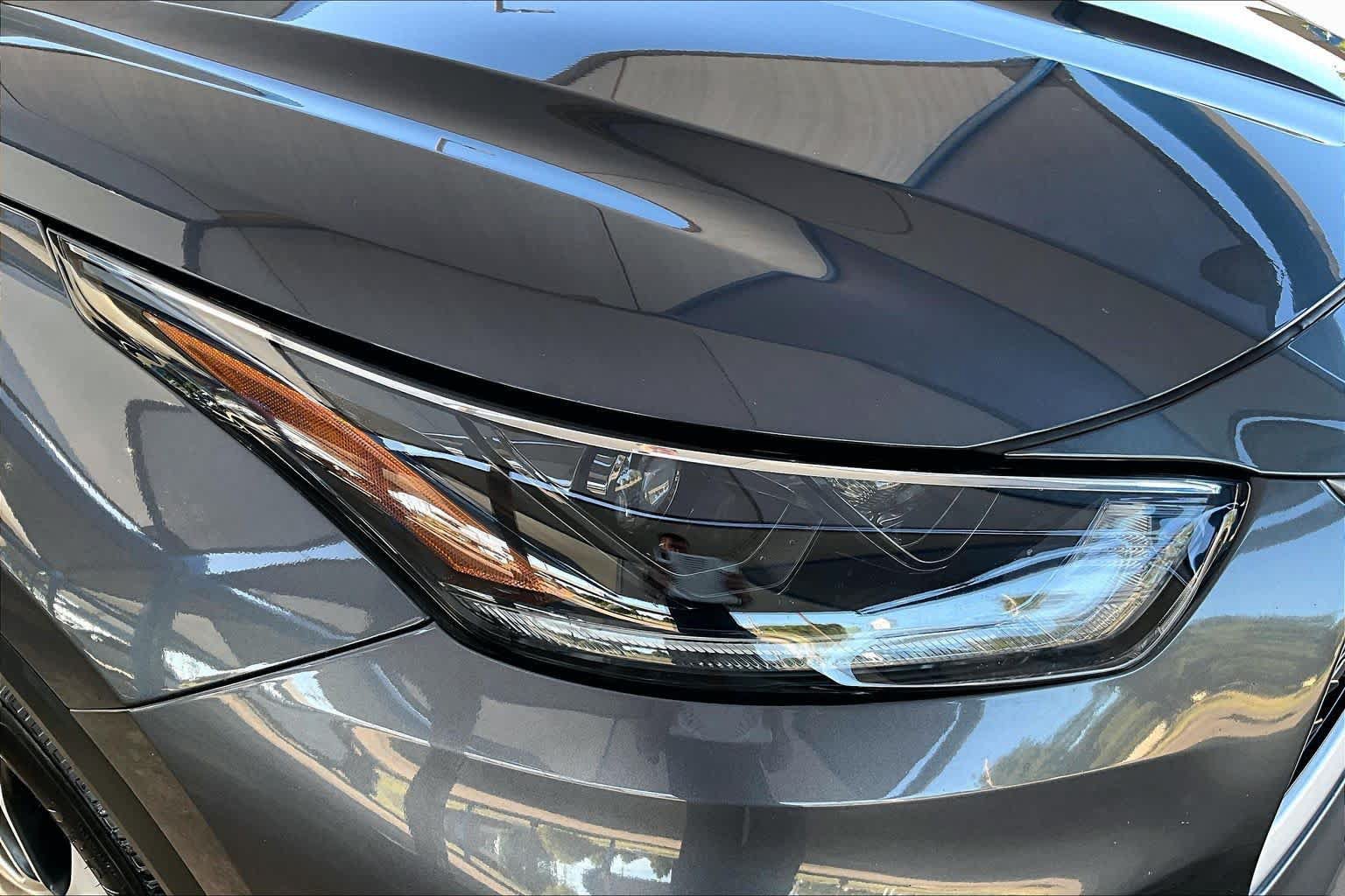 Used 2021 Toyota Highlander XLE AWD/4WD image 28