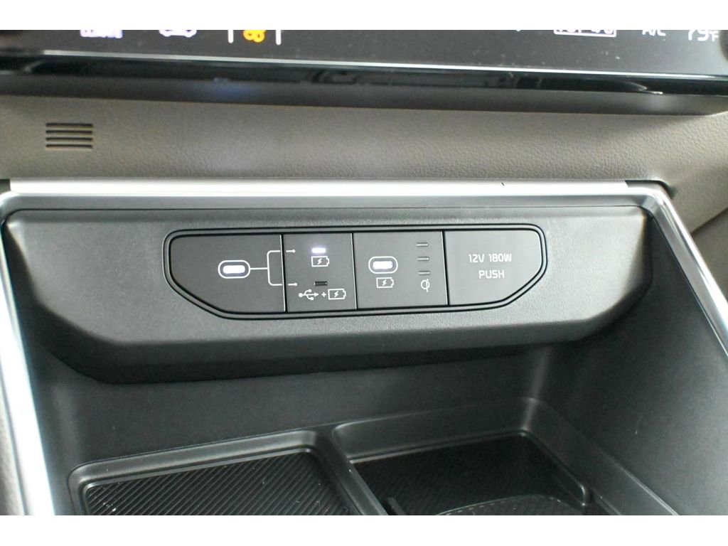 New 2026 Kia Carnival EX image 32