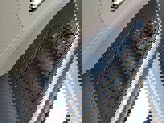 Used 2023 Toyota Sienna XLE image 14