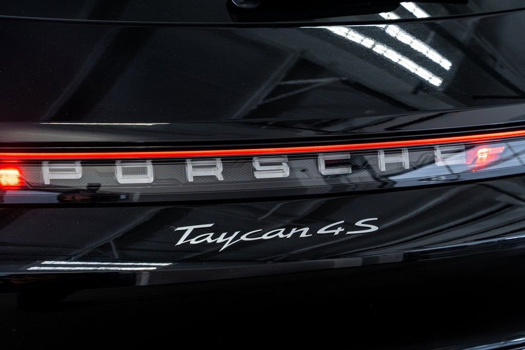 Used 2024 Porsche Taycan 4S w/ Premium Package image 24