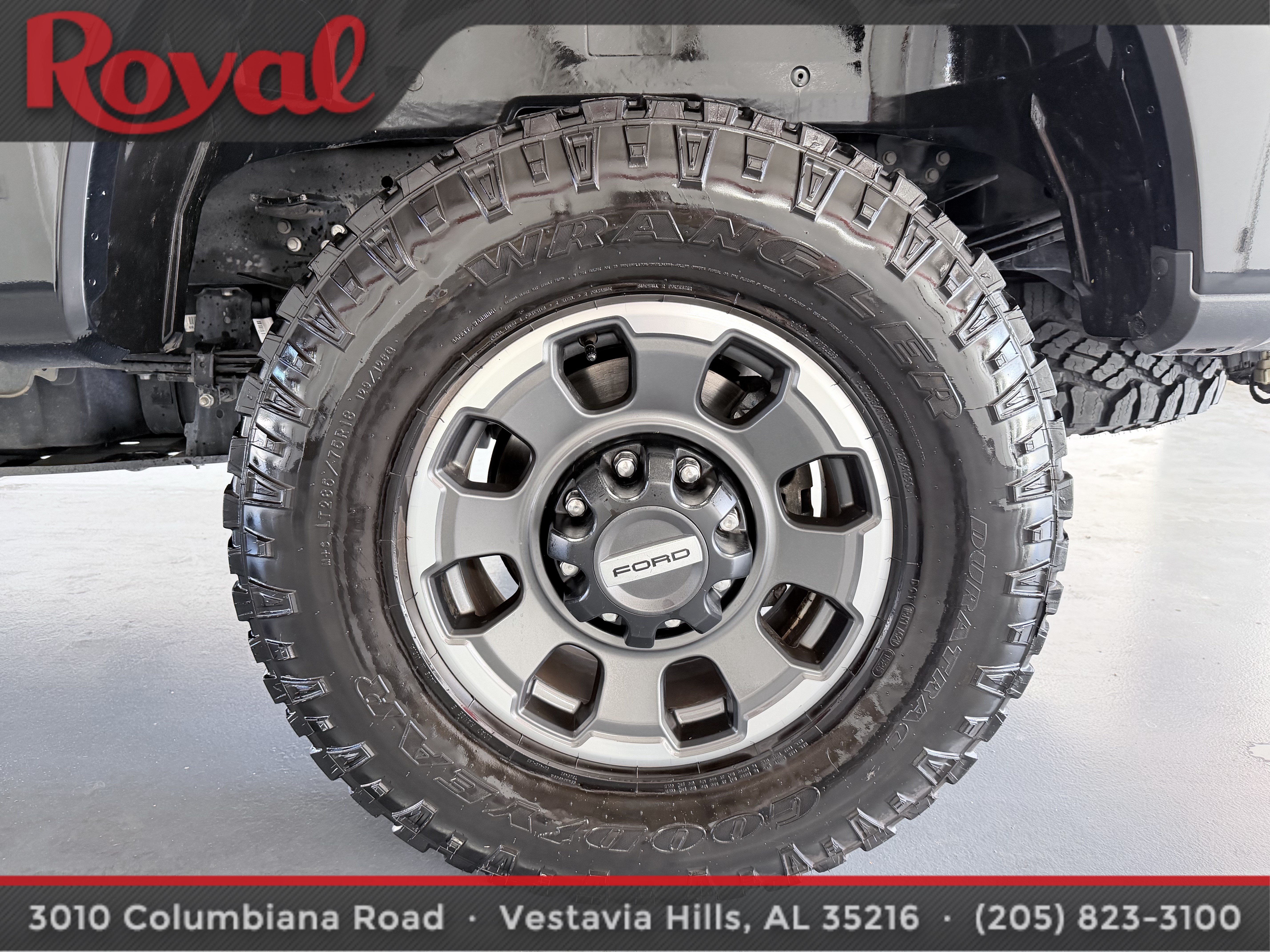 Used 2023 Ford F250 Lariat w/ Lariat Ultimate Package AWD/4WD image 9
