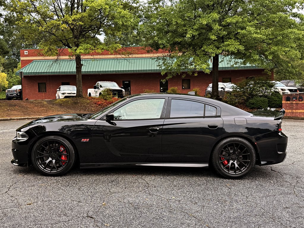 Used 2015 Dodge Charger SRT w/ Technology Group RWD image 8