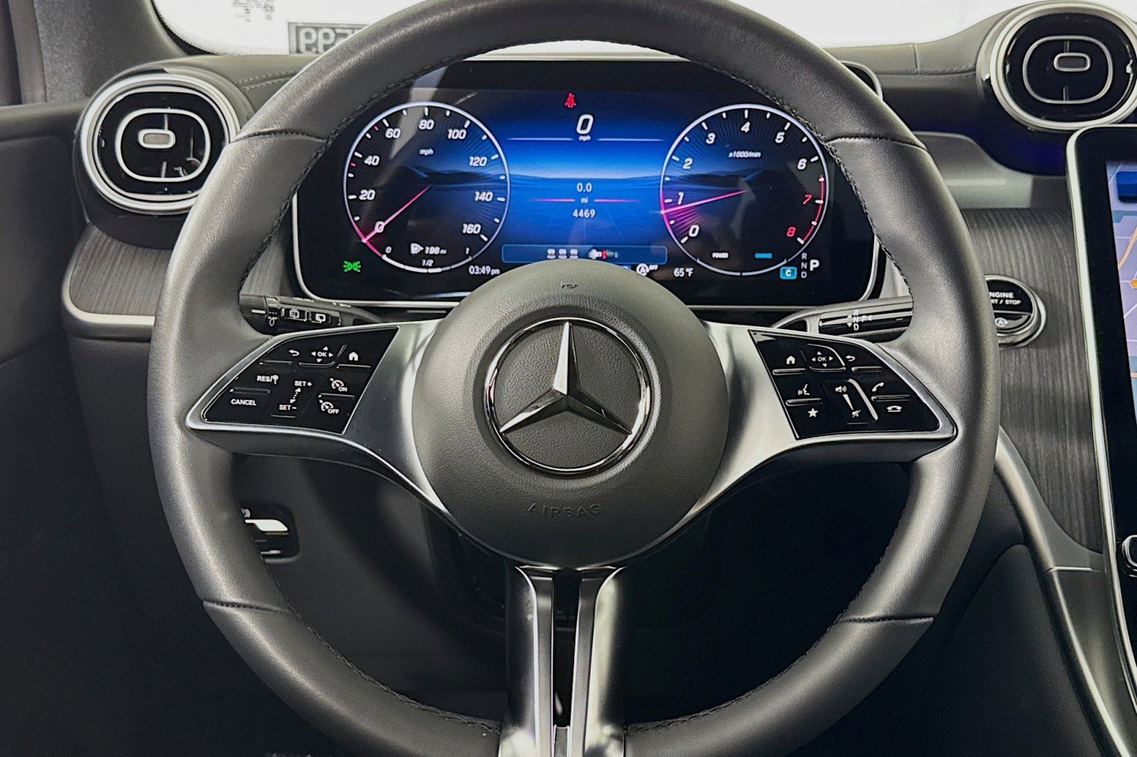 Certified 2025 Mercedes-Benz GLC 300 image 18
