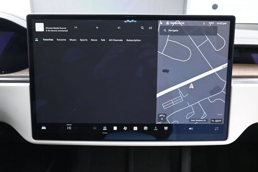 Used 2022 Tesla Model X AWD/4WD image 32