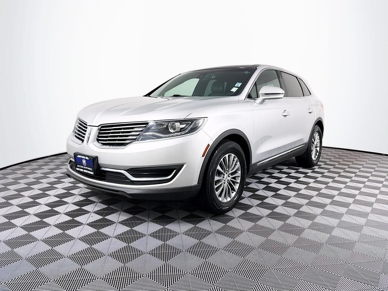Used 2017 Lincoln MKX Select w/ MKX Climate Package AWD/4WD image 2