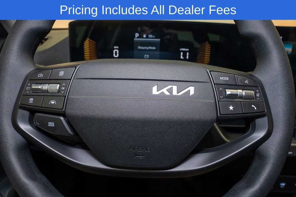 New 2025 Kia K4 FWD image 17