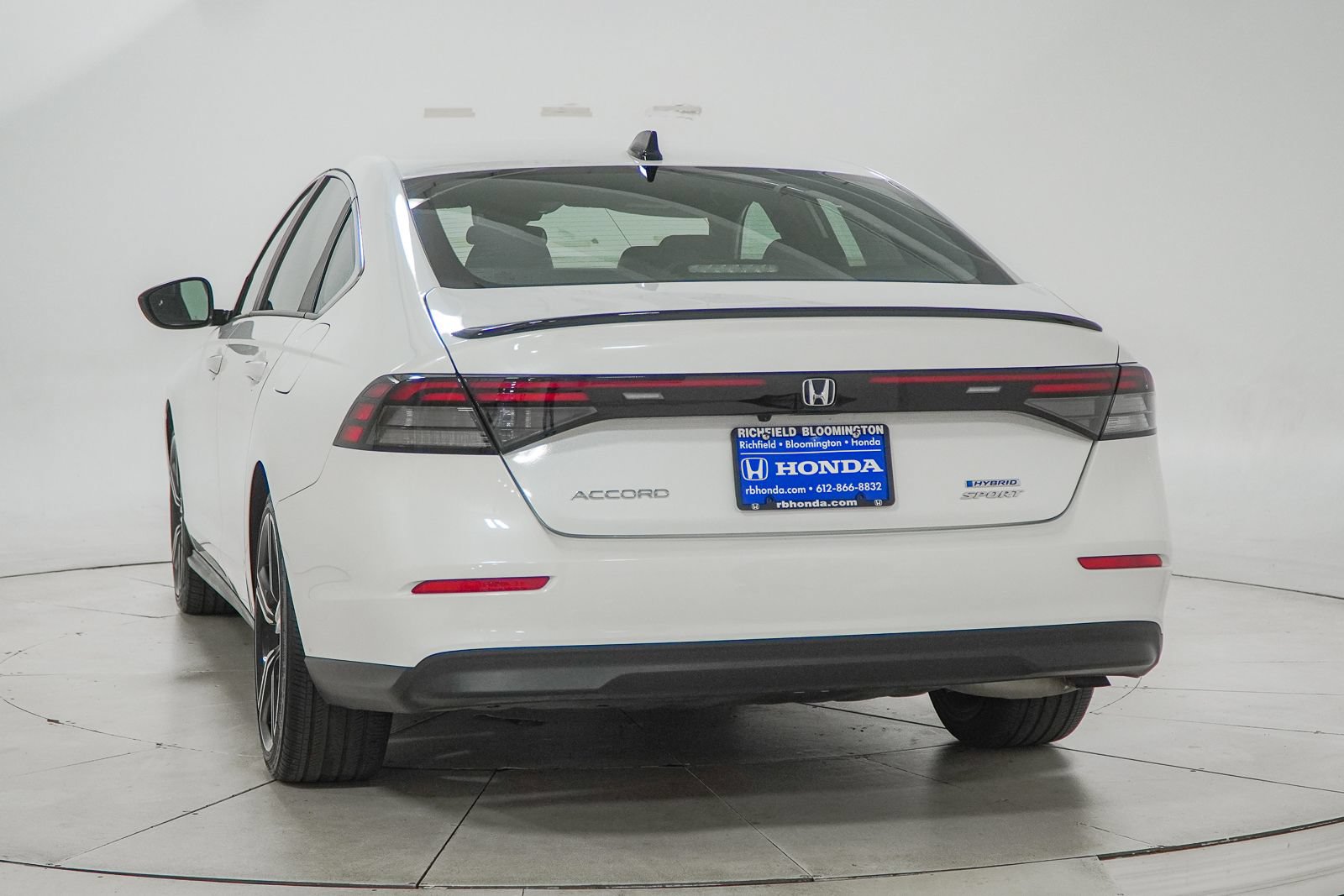 Used 2025 Honda Accord Sport image 7