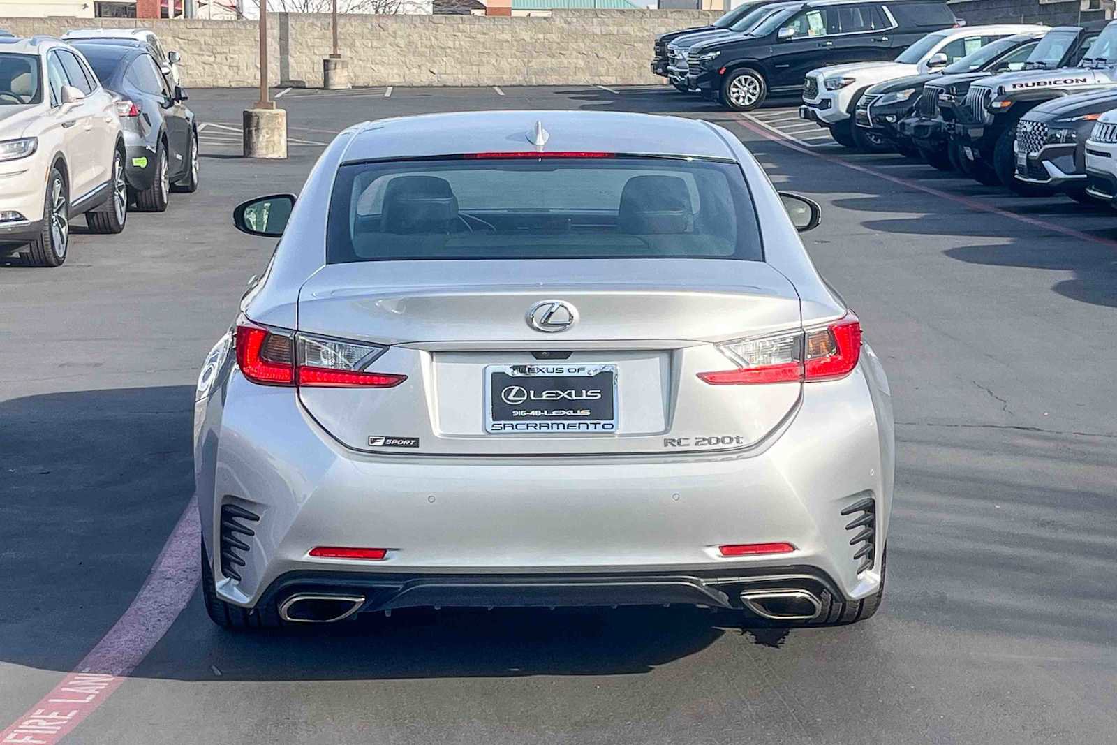 Used 2016 Lexus RC 200t image 3