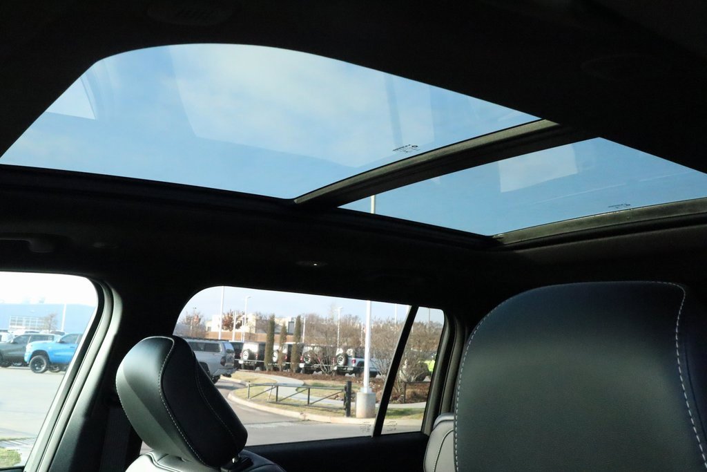 New 2025 Jeep Grand Cherokee L Limited image 17