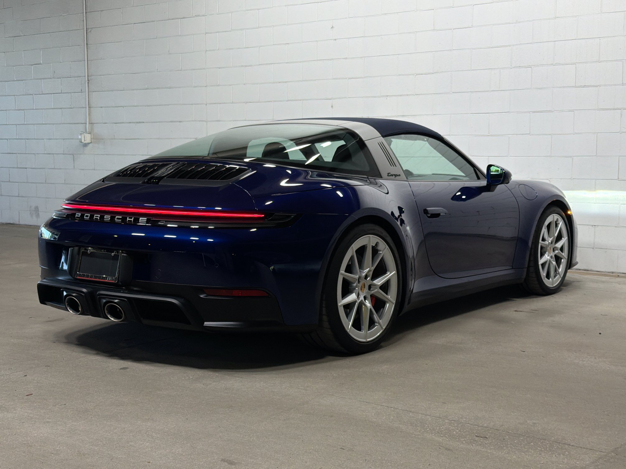 Certified 2026 Porsche 911 Targa 4 GTS AWD/4WD image 7