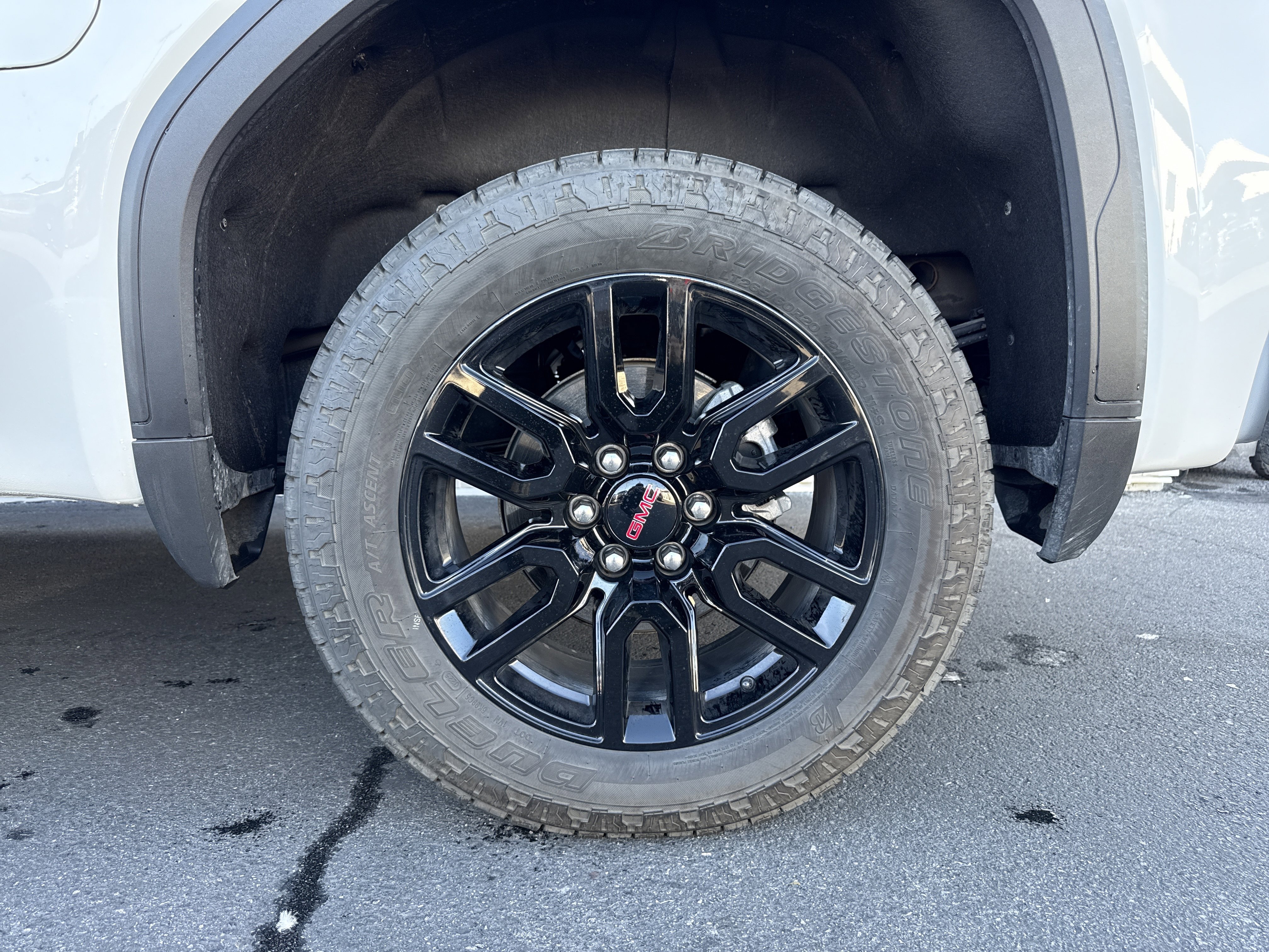 Used 2025 GMC Sierra 1500 Elevation w/ Elevation Premium Package image 3