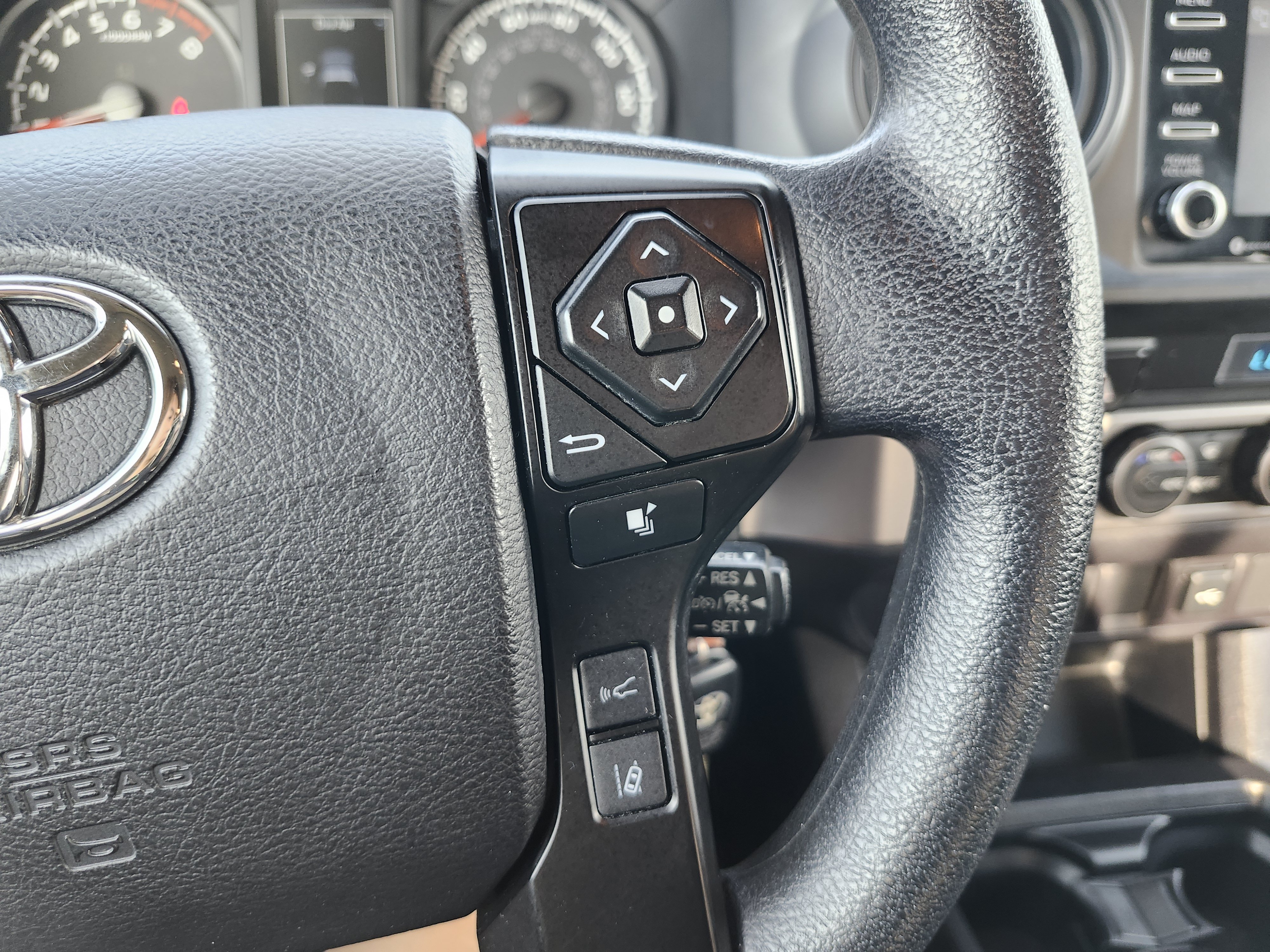 Used 2023 Toyota Tacoma SR RWD image 28
