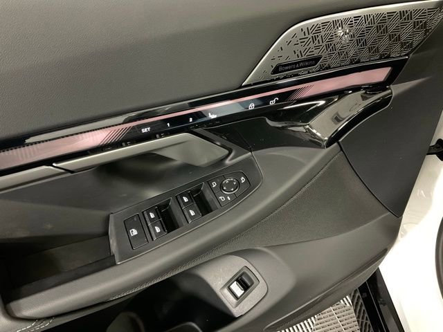 Used 2024 BMW i5 eDrive40i w/ M Sport Package RWD image 30