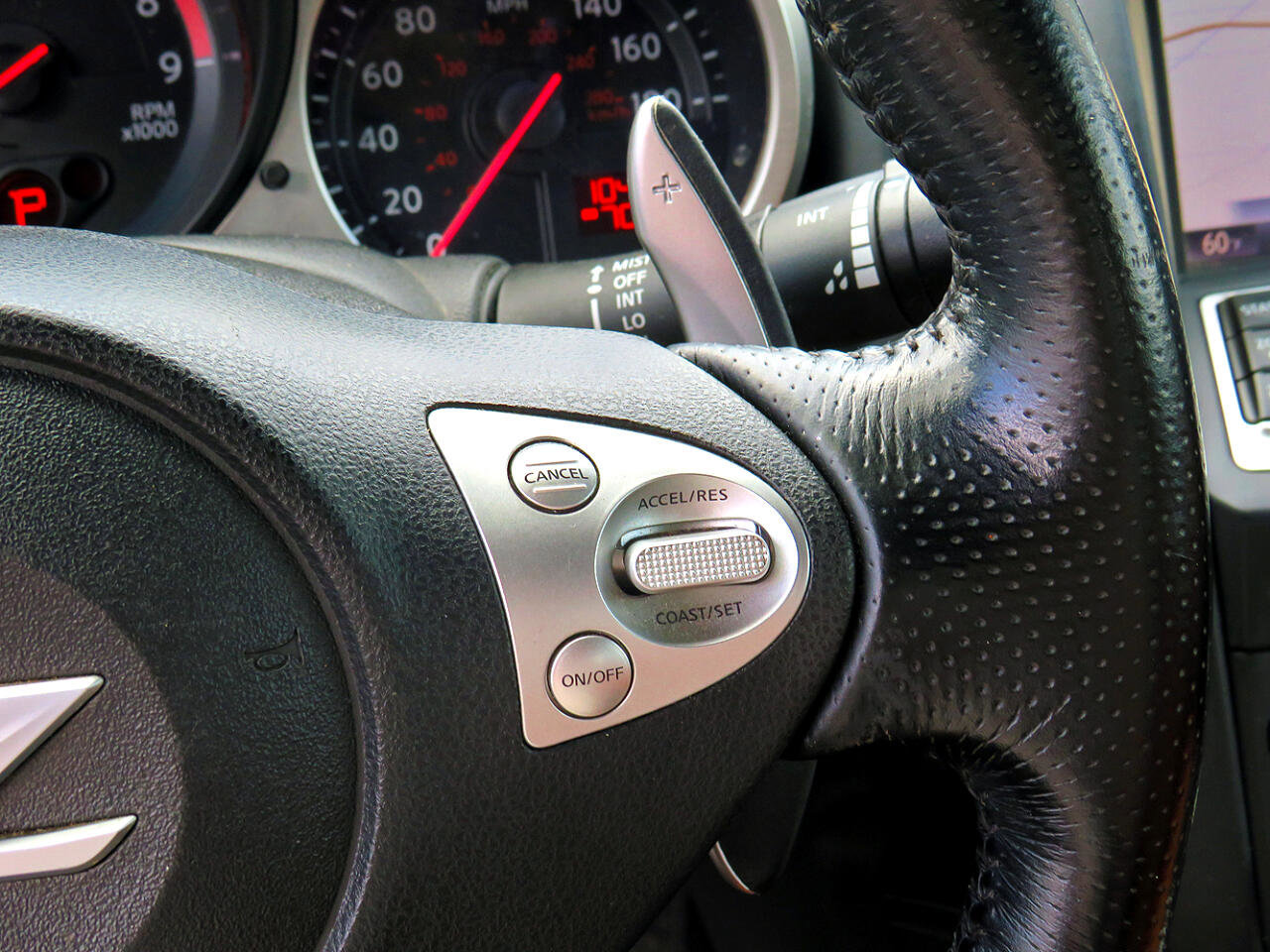 Used 2016 Nissan 370Z Touring image 20