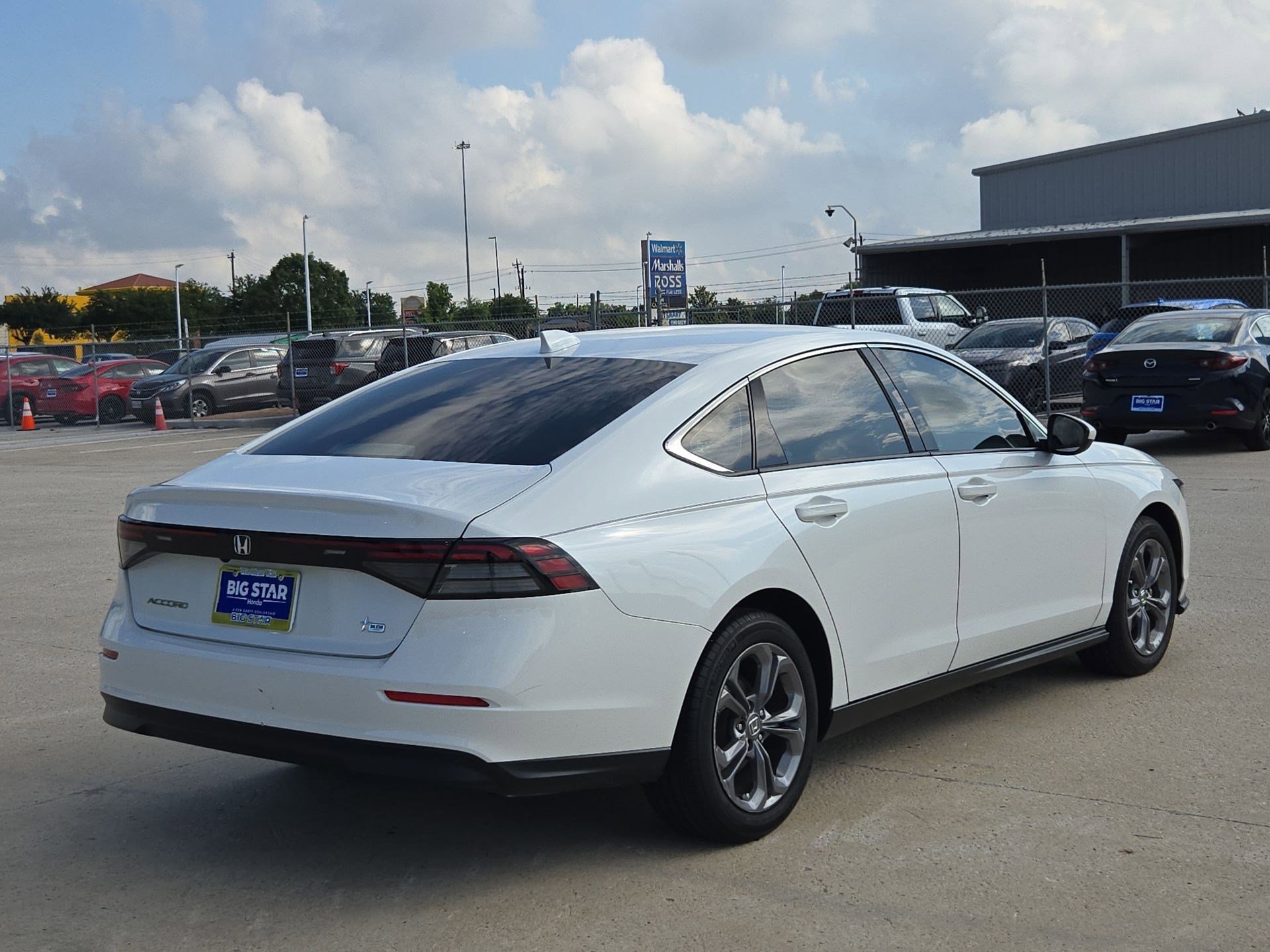 Used 2024 Honda Accord EX image 3