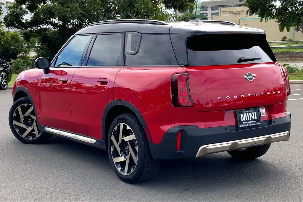 Certified 2025 MINI Cooper Countryman S w/ Comfort Package Max image 11