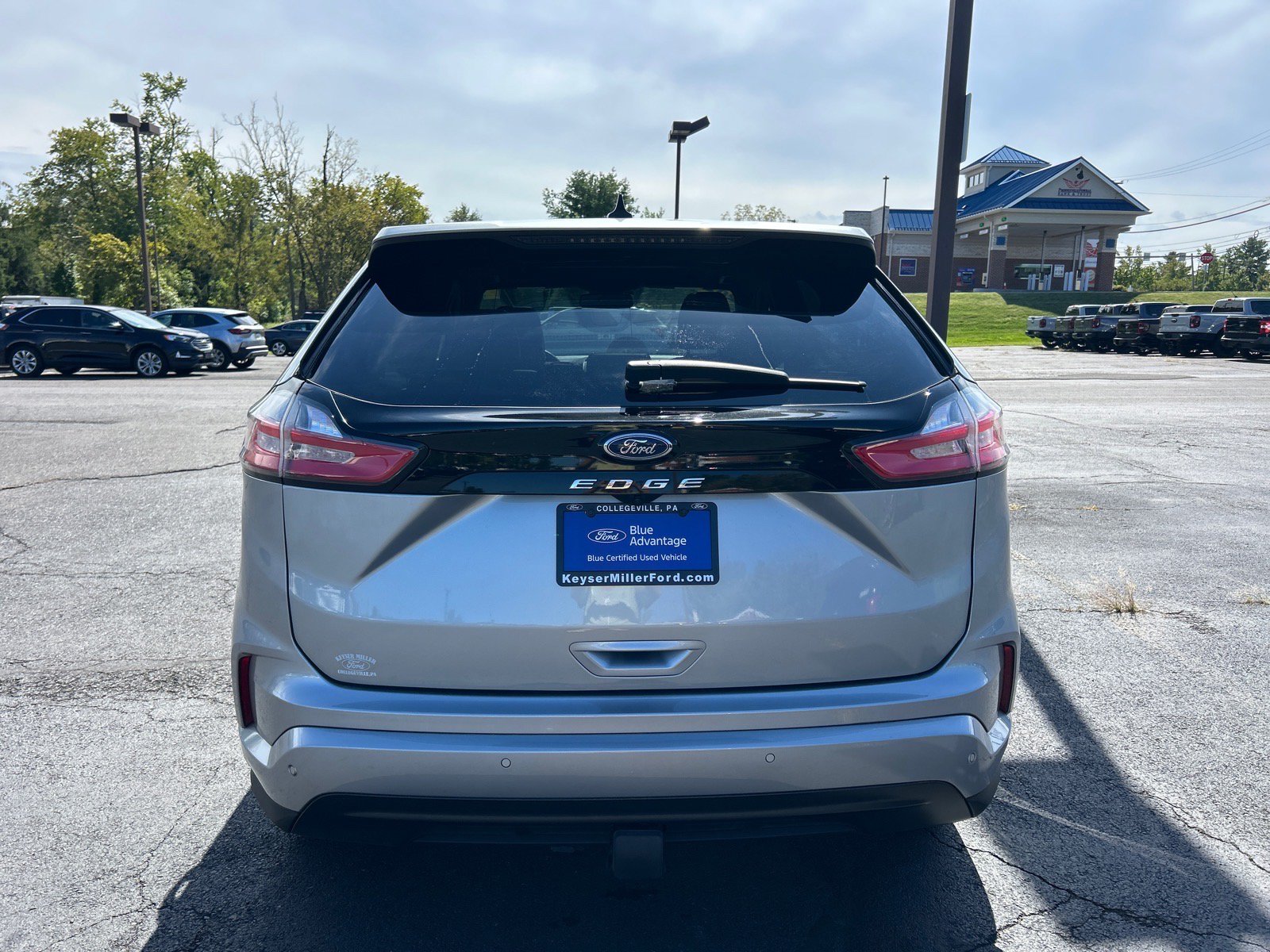 Used 2022 Ford Edge ST-Line w/ Class II Trailer Tow Package AWD/4WD image 12