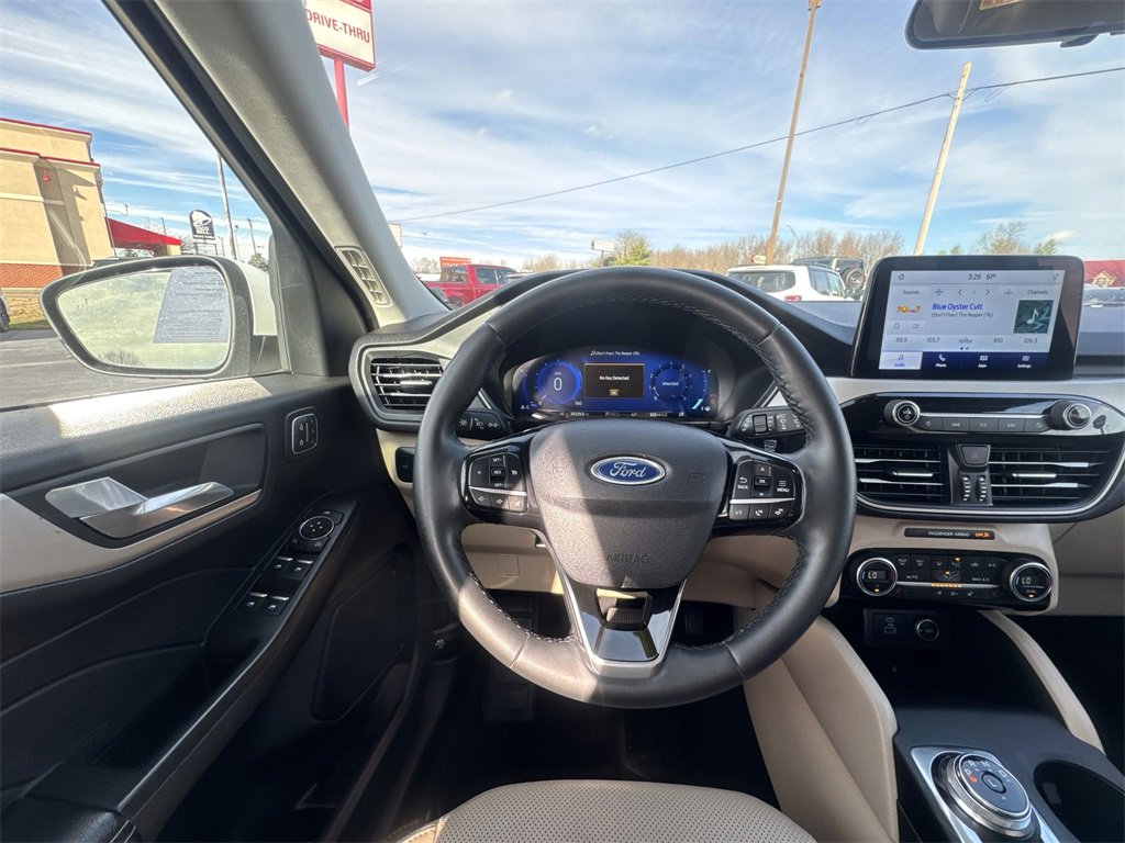 Used 2021 Ford Escape SEL w/ Technology Package image 14