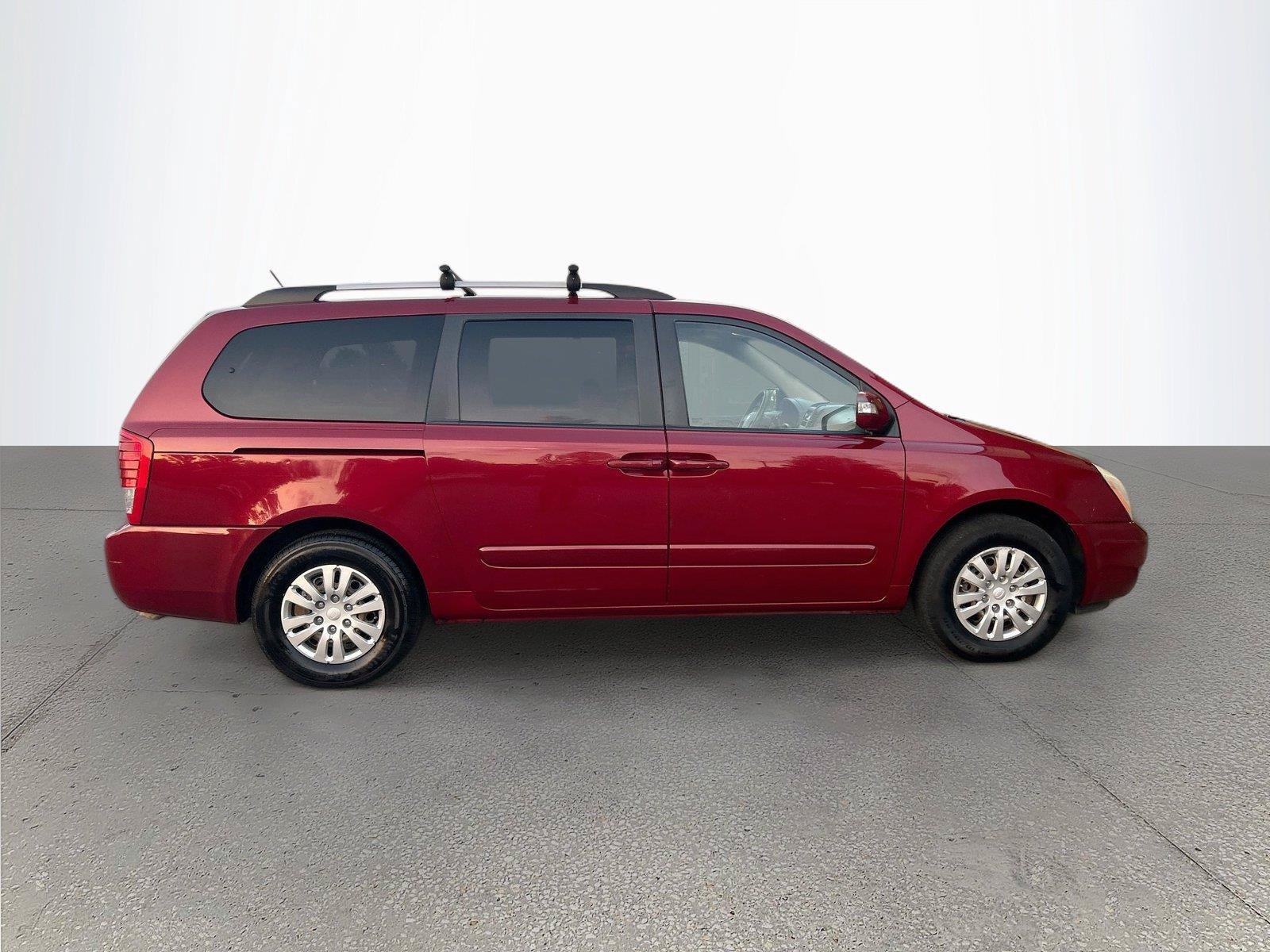 Used 2012 Kia Sedona LX FWD image 3