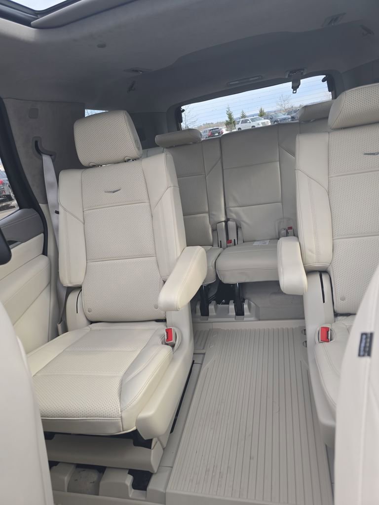New 2026 Cadillac Escalade Platinum Luxury w/ LPO, Floor Liner Package image 11