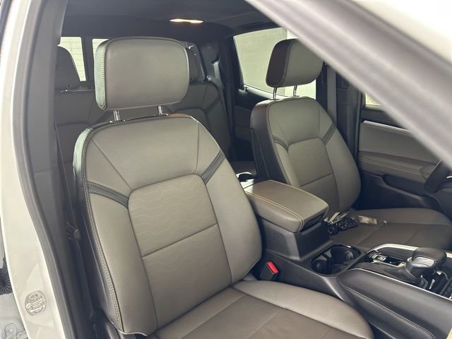 Used 2025 Chevrolet Colorado ZR2 w/ Midnight Edition image 15