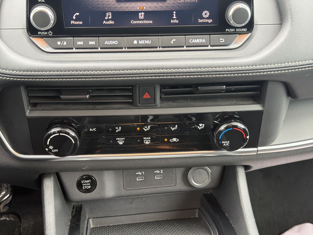 Used 2024 Nissan Rogue S AWD/4WD image 18