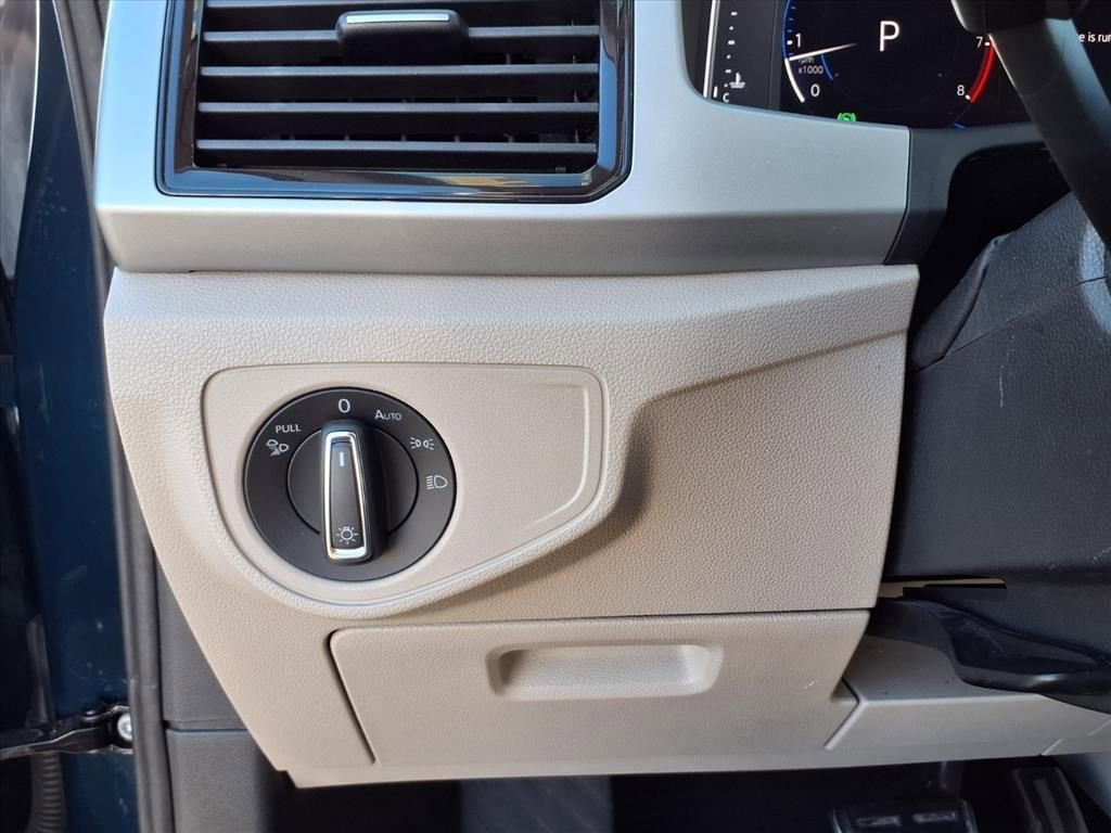 Used 2021 Volkswagen Atlas SEL Premium image 15