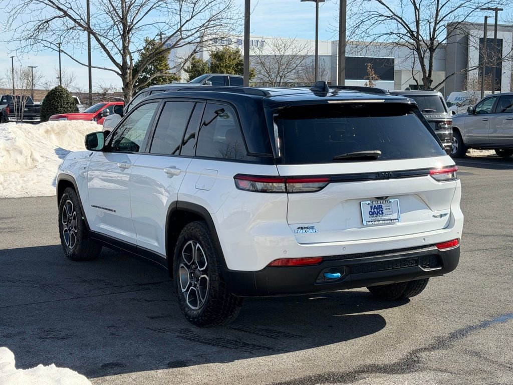 Used 2023 Jeep Grand Cherokee Trailhawk w/ Luxury Tech Group III image 9