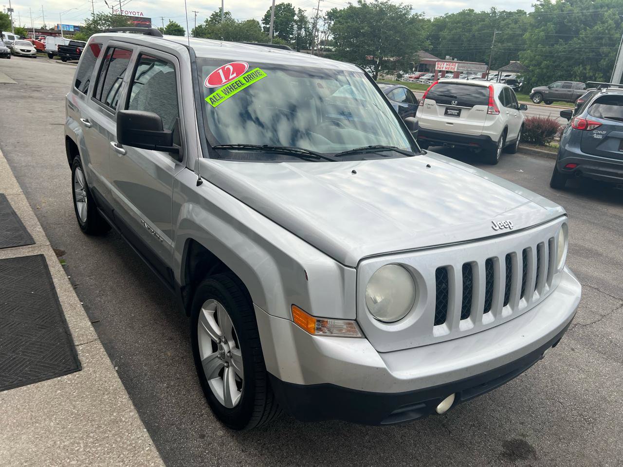 Used 2012 Jeep Patriot Latitude AWD/4WD image 9