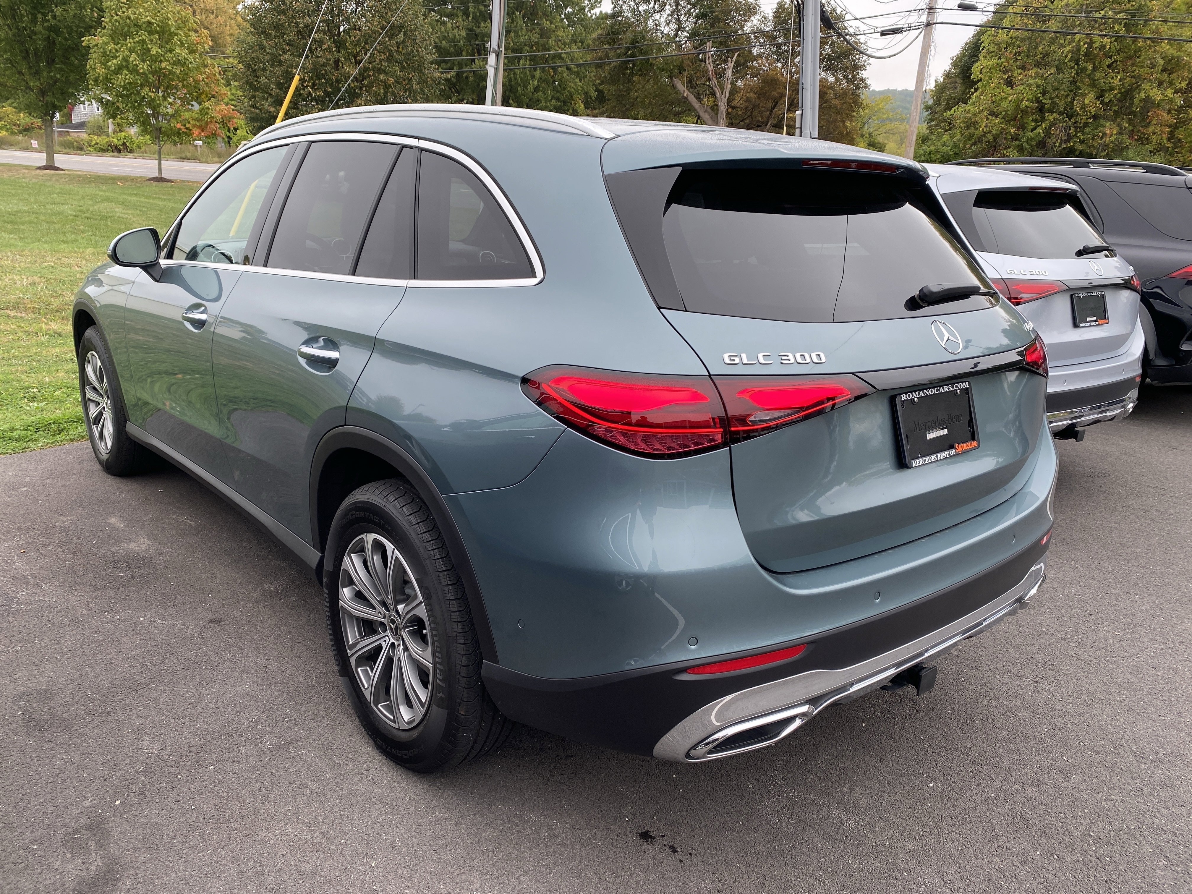 Used 2025 Mercedes-Benz GLC 300 4MATIC image 5