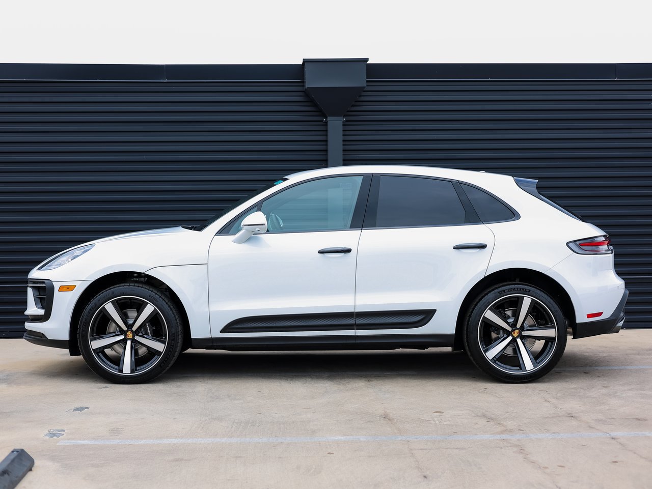 Certified 2026 Porsche Macan S AWD/4WD image 2