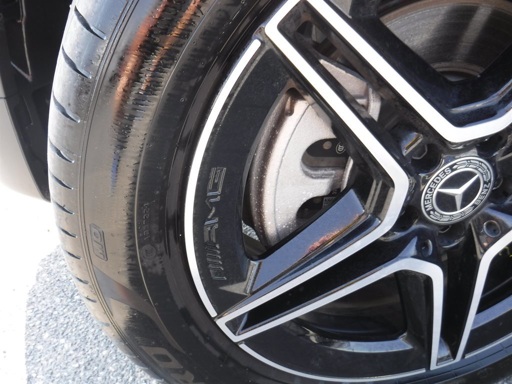 Used 2023 Mercedes-Benz GLB 250 image 30