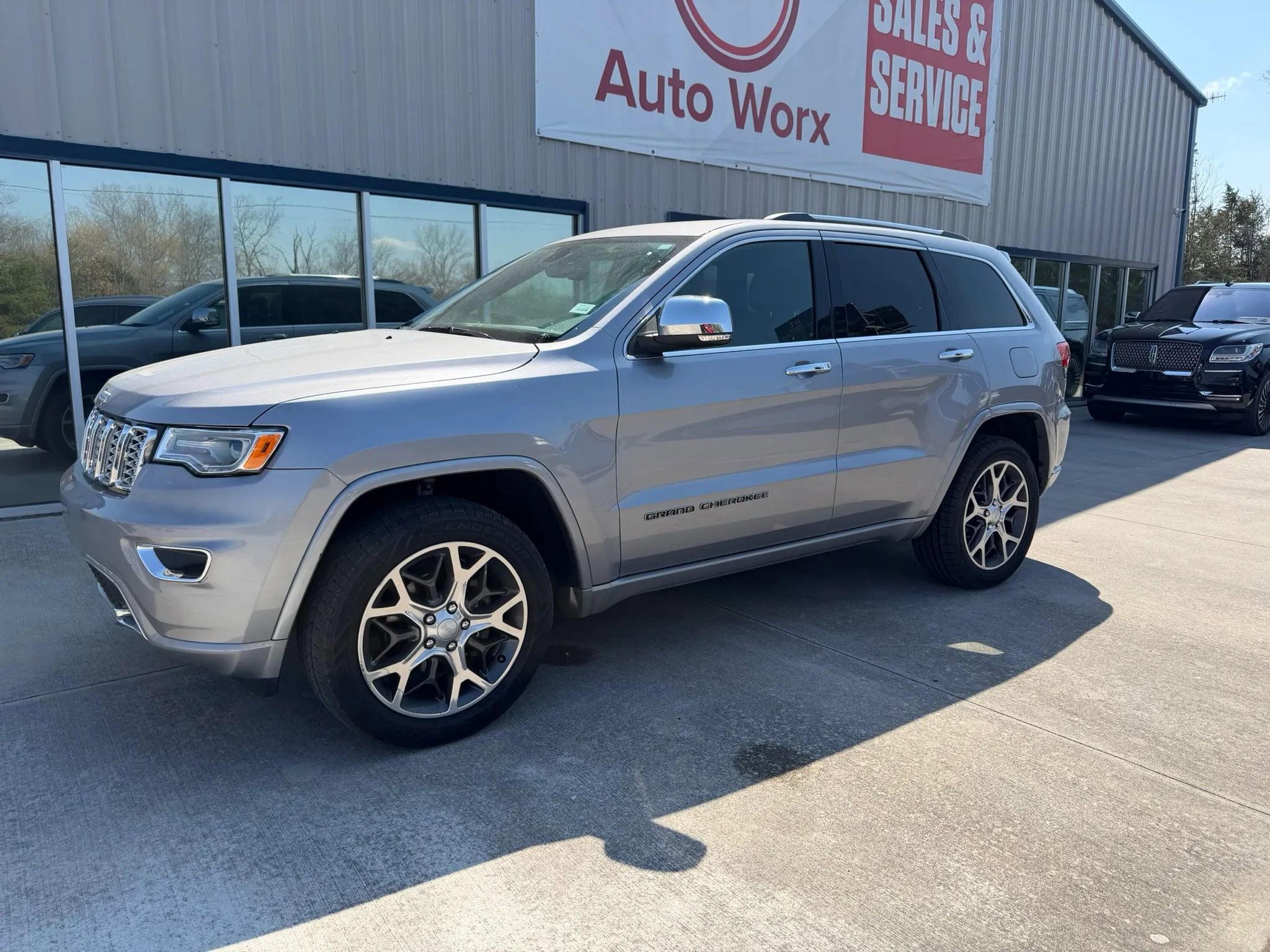 Used 2019 Jeep Grand Cherokee Overland image 45