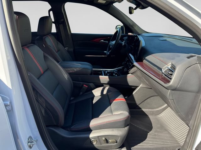 Used 2026 Chevrolet Traverse RS w/ LPO, Floor Liner Package AWD/4WD image 16