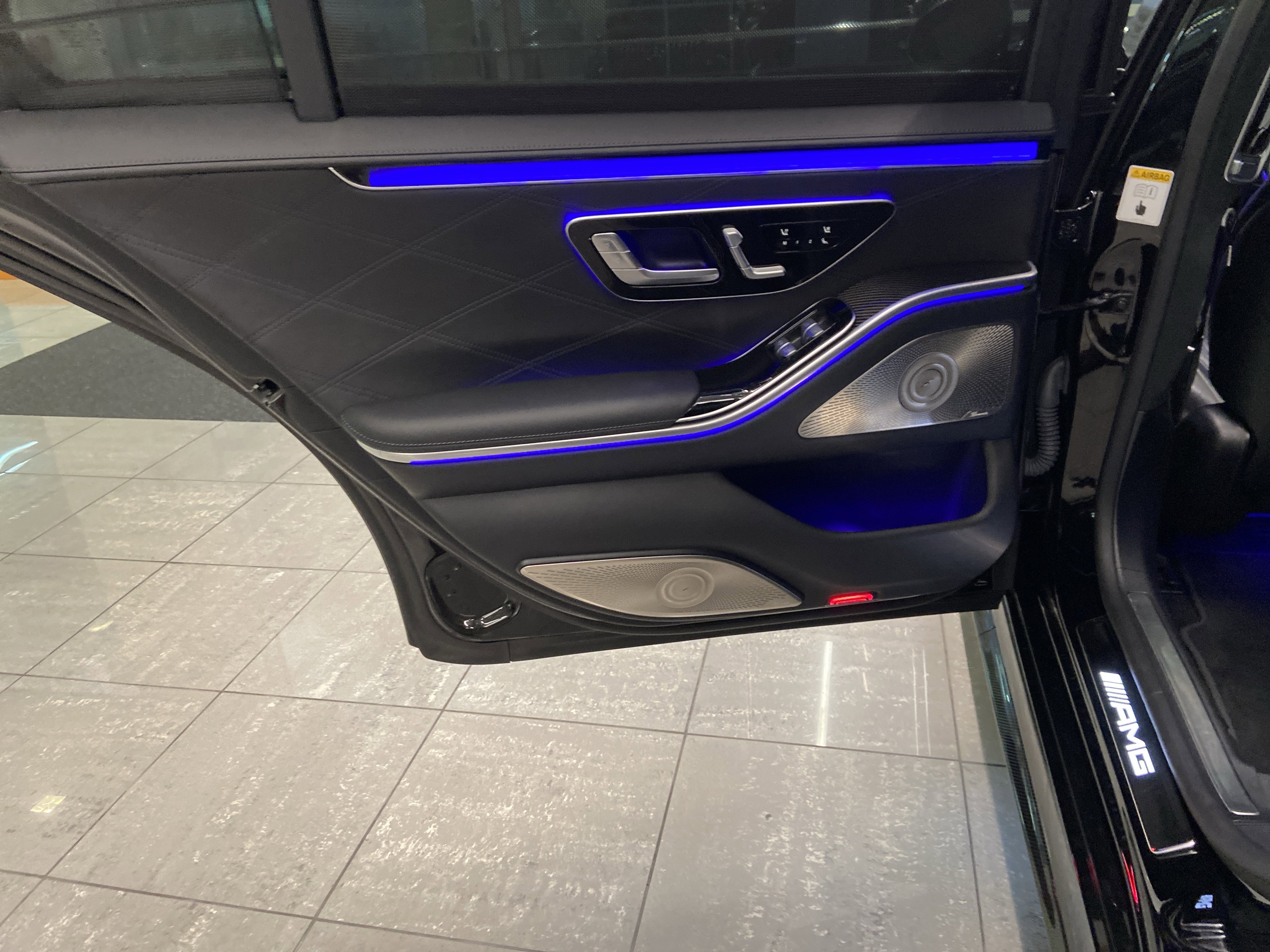 Certified 2024 Mercedes-Benz S 63 AMG S w/ Carbon Fiber Exterior Package image 35