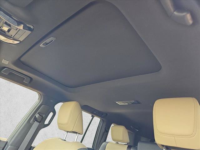 Used 2025 Lexus GX 550 AWD/4WD image 15