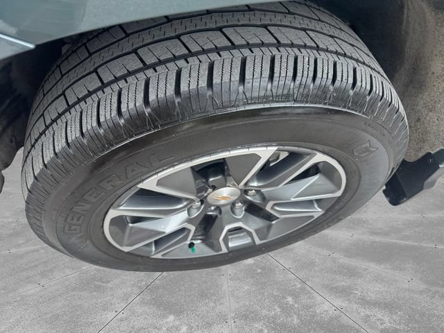 Used 2025 Chevrolet Silverado 1500 LT RWD image 9