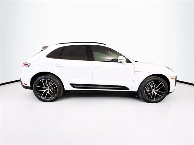 Certified 2024 Porsche Macan image 8