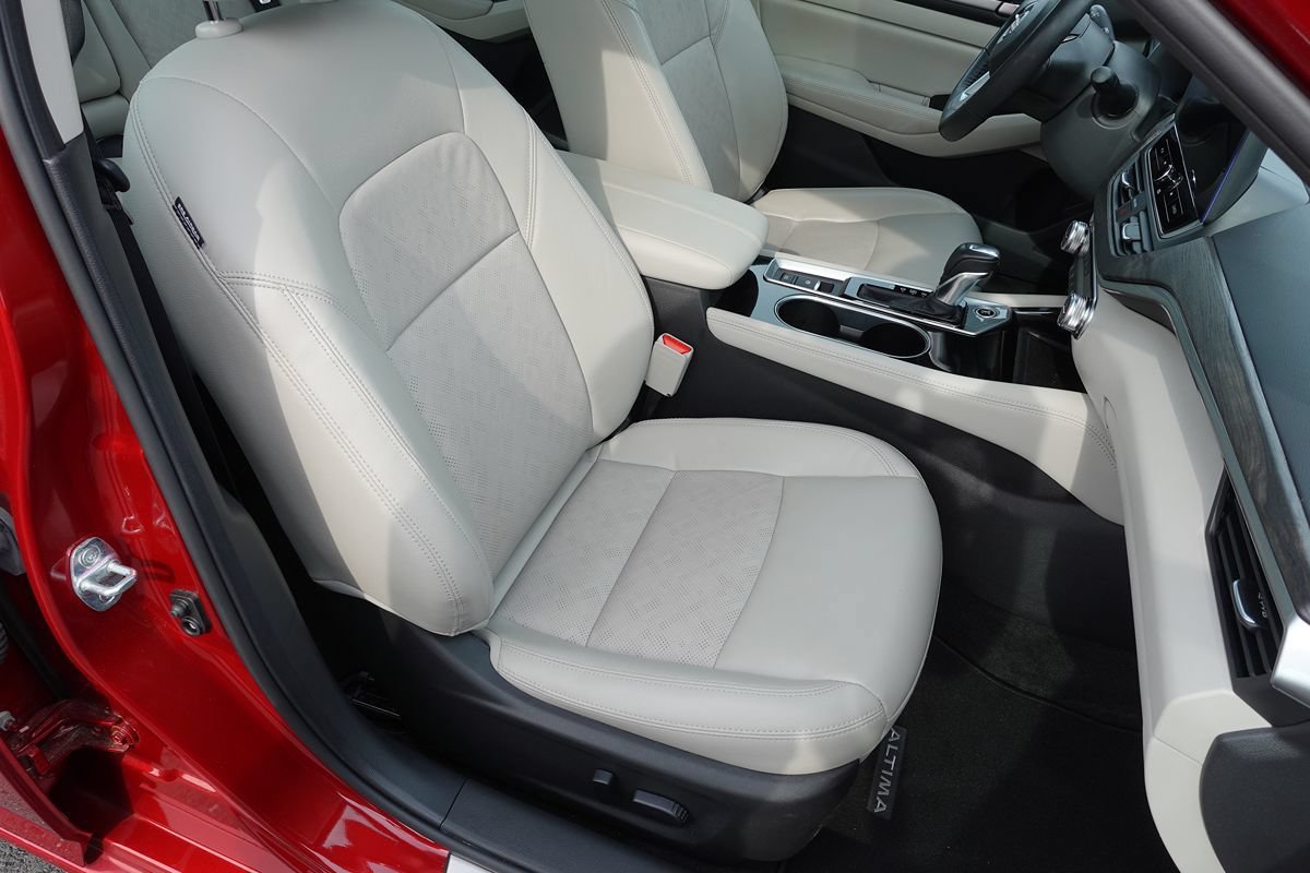 Used 2024 Nissan Altima 2.5 SL AWD/4WD image 32
